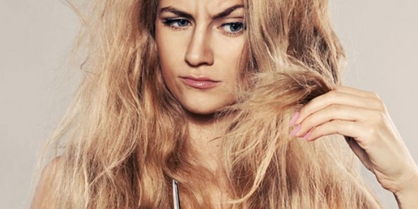 فيديو: خمس أقنعة منزلية تعطي نتائج مدهشة مع الشعر التالف