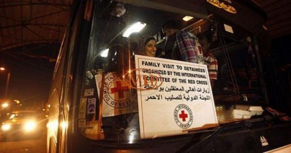 قوات الاحتلال تمنع أهالي الأسرى من مغادرة سجن (نفحة)