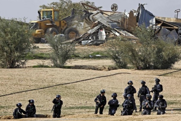 إسرائيل تُقرر إخلاء قرية (أم الحيران) نيسان المقبل