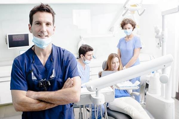 مرض نادر وقاتل يصيب أطباء الأسنان يثير الرعب بينهم | دنيا الوطن