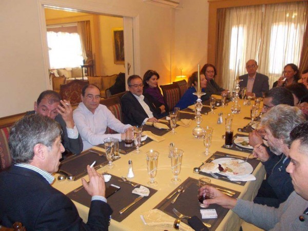 السفير طوباسي يُطلع ممثلي الصحافة اليونانية على مبادرة الرئيس عباس