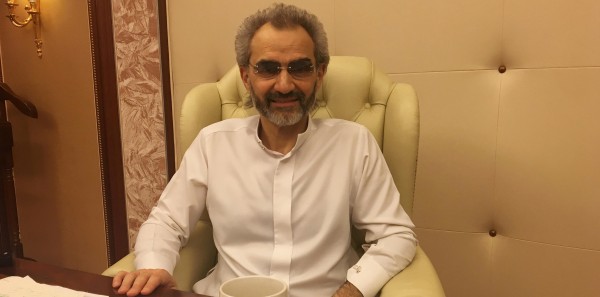 الوليد بن طلال يتنازل عن (320) مليون دولار من أرباحه بالمملكة القابضة الوليد بن طلال يتنازل عن (320) مليون دولار من أرباحه بالمملكة القابضة