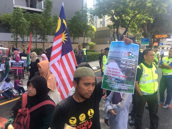 صور: ماليزيون وفلسطينيون يناصرون مسيرات العودة الكبرى