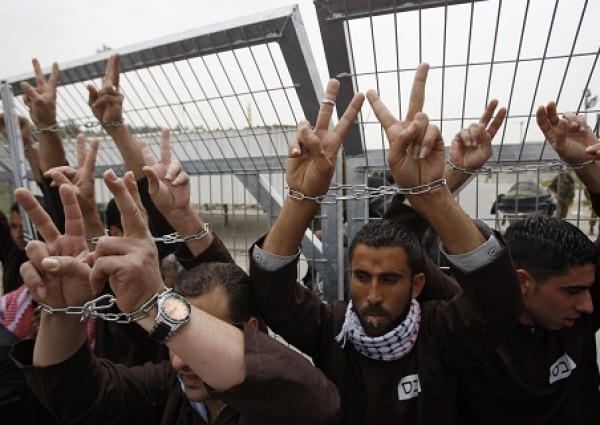 إحصائية: اعتقال مليون فلسطيني منذ احتلال فلسطين واستشهاد 215 أسيراً