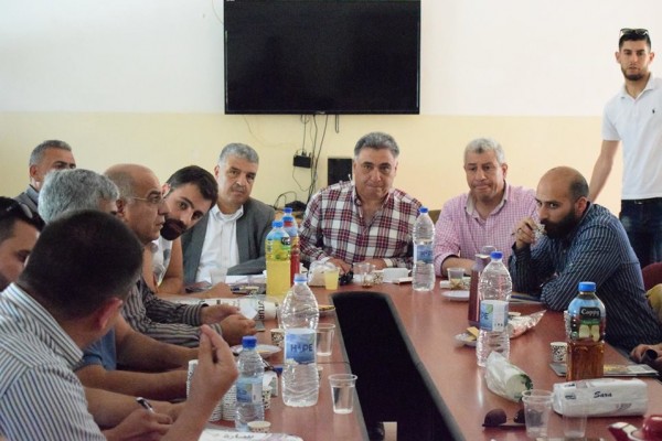اجتماع لمزارعي تعبئة التمور يطلق لجنة توعية لحماية التمر الفلسطيني