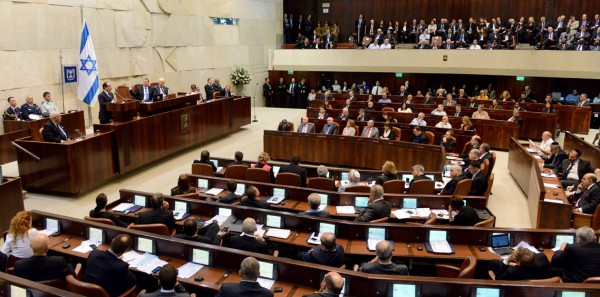 العليا الإسرائيلية تُناقش قرار (الكنيست) منع النواب العرب من السفر
