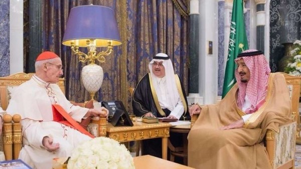 السعودية توافق على بناء كنائس للمسيحيين في أراضيها