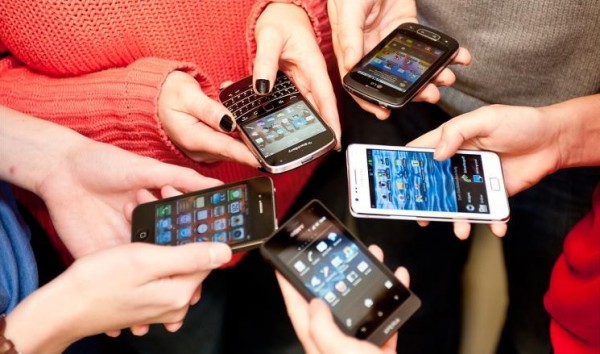 1.7 مليون جهاز هاتف نَقّال ذكي تمتلكها الأسر الفلسطينية