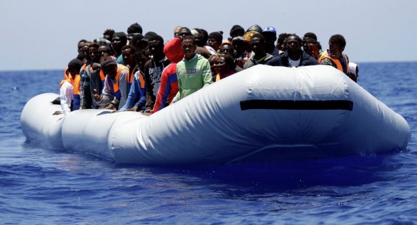 إنقاذ 217 مهاجرا قبالة السواحل الإسبانية