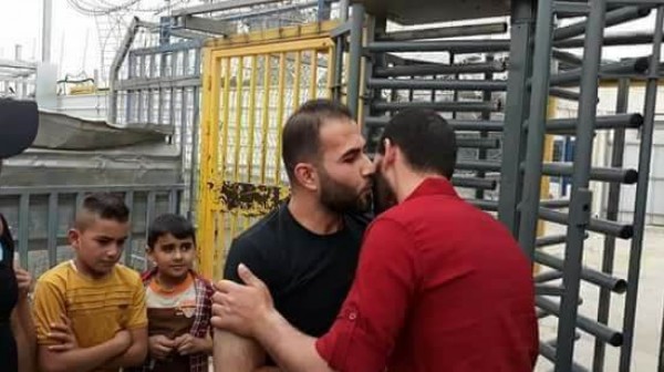 بعد اعتقال دام 22 شهراً.. الاحتلال يفرج عن صحفيي إذاعة السنابل