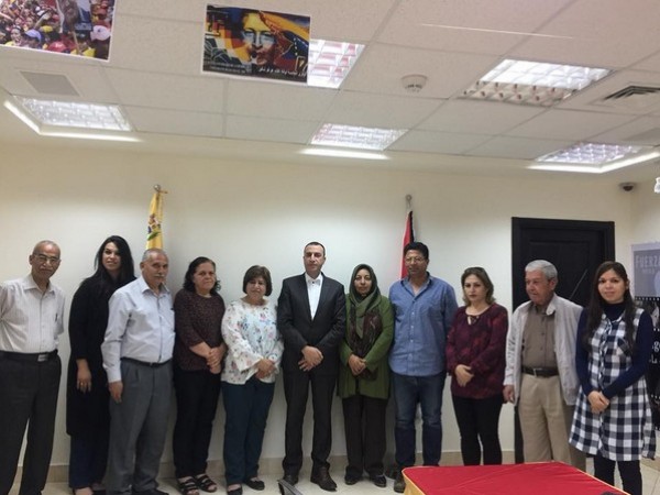 وفد من الشعبية والمؤسسات يزور السفارة الفنزويلية مهنئاً بفوز الرفيق مادورو