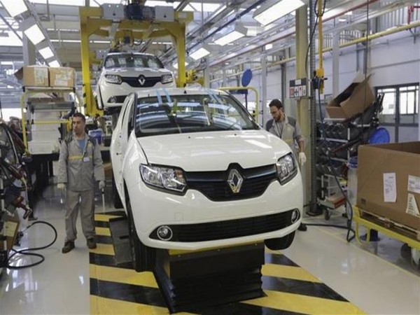 رينو تستثمر مليار يورو لزيادة إنتاج السيارات الكهربائية في فرنسا