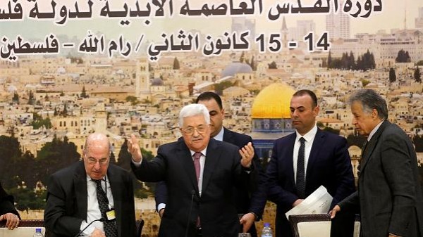 قيادي فلسطيني: المجلس المركزي سيُنهي (كابوس) إجراءات غزة وخصومات الرواتب