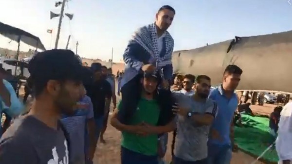 فيديو: زفة عريس بمخيم العودة على الحدود الشرقية لمدينة رفح