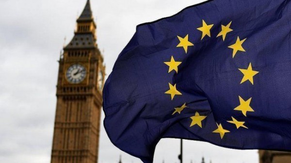 بريطانيا: مطالبة باستفتاء جديد بشأن الخروج من الاتحاد الأوروبي