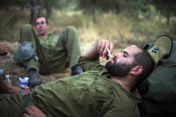 54% من جنود الجيش الإسرائيلي يتعاطون الحشيش
