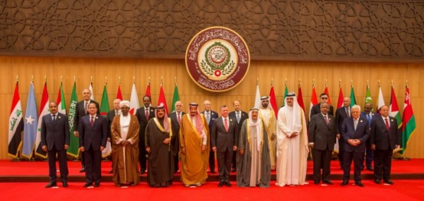 صحيفة: دول عربية وافقت على تخطي الرئيس عباس بـ (صفقة القرن)