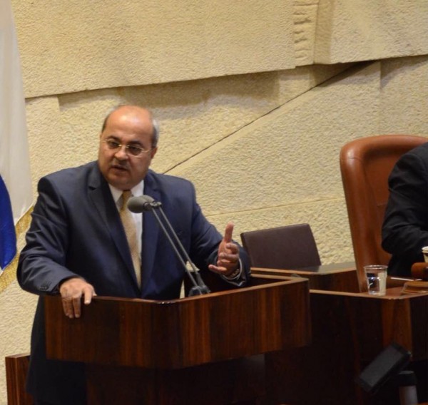 الطيبي يستجوب الوزير درعي حول مكتب الداخلية في القدس