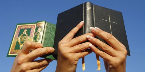 هبة عوف: عقيدة المسلم لا تكمل إلا بالإيمان بالتوراة والإنجيل