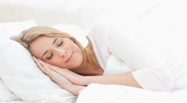 "النوم" أفضل مستحضر تجميل لبشرتك.. هكذا تستخدميه