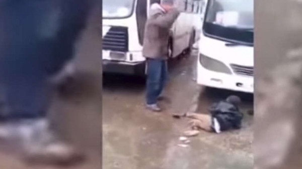 فيديو يستفز مشاعر الجزائريين بطله طفل أفريقي .. والسلطات تتدخل