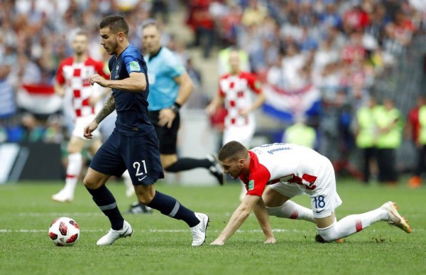 شاهد: الديوك الفرنسية تصيح في وجه كرواتيا وتنتزع كأس العالم