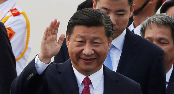 فيديو: الرئيس الصيني يصل الإمارات في زيارة تاريخية