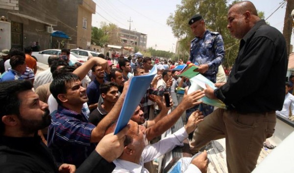 سياسي عراقي: حكومة طوارئ الحل الأمثل لتهدئة الاحتجاجات في البلاد