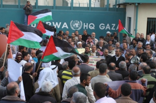 (أونروا): حراس ماتياس شمالي لم يُلقوا قنابل صوتية على المحتجين بغزة