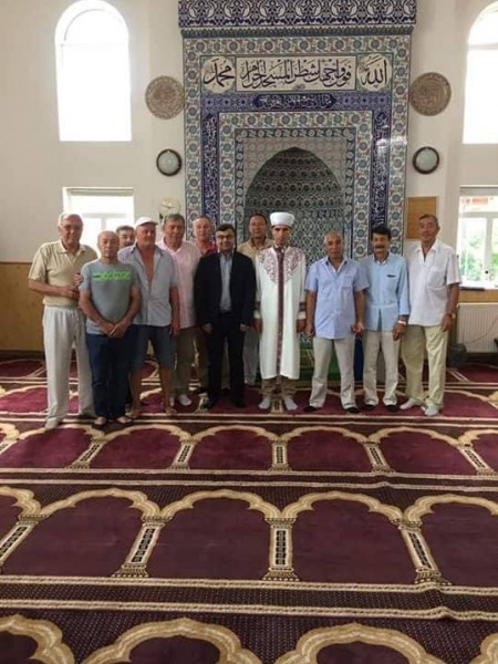سفير الكويت والدكتور عياش يتفقدان المساجد فى رومانيا