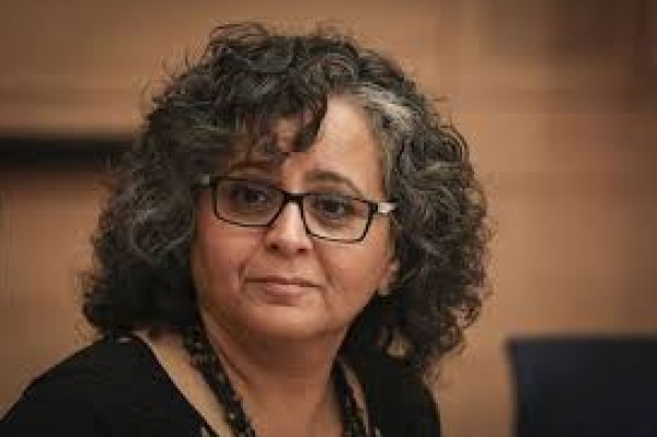 توما-سليمان: "السجّان فشل في زعزعة اصرار وتحدّي عهد التميمي"