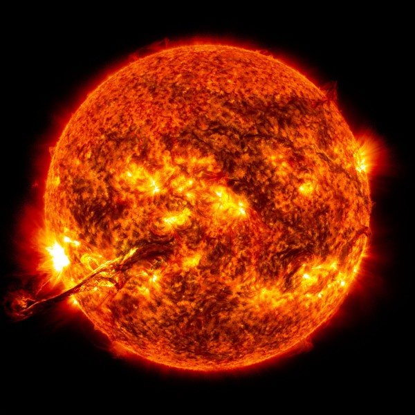 استمع لـ"صوت الشمس" في تسجيل مذهل من "ناسا"