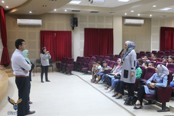 جامعة الاستقلال تستقبل وفداً طلابياً من جمعية الإسراء الخيرية