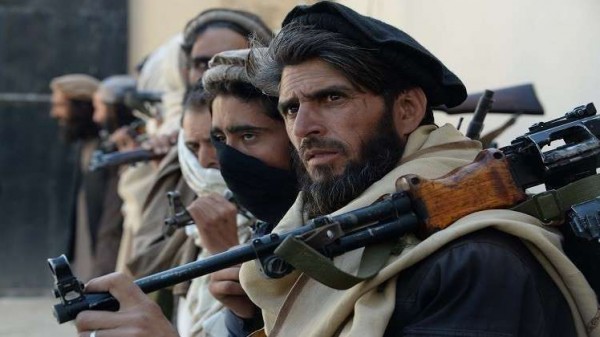 طالبان تسيطر على قاعدة عسكرية بأفغانستان وتقتل وتأسر العشرات