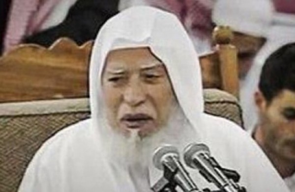 الهباش ينعى الشيخ ابو بكر الجزائري أبرز علماء المسجد النبوي الشريف