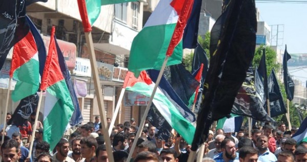 العشرات يشاركون في مسيرة نعلين الأسبوعية السلمية