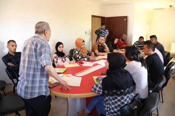 المكتب الإعلامي للشعبية يختتم دورة تدريبية في التحرير والتصوير الصحفي
