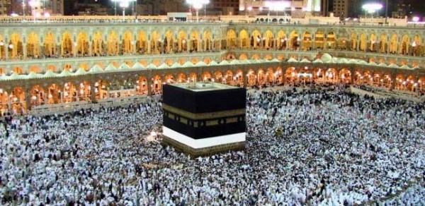 القرضاوي يقلب الطاولة ويشن هجوماً "هذا الحج ليس لله تعالى حاجة فيه"