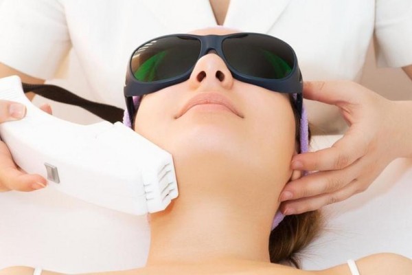 متى يمكن للعروس البدء بليزر نزع الشعر؟