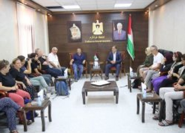 محافظة طولكرم تستضيف وفدا طلابياَ من جامعة ليفربول هوب