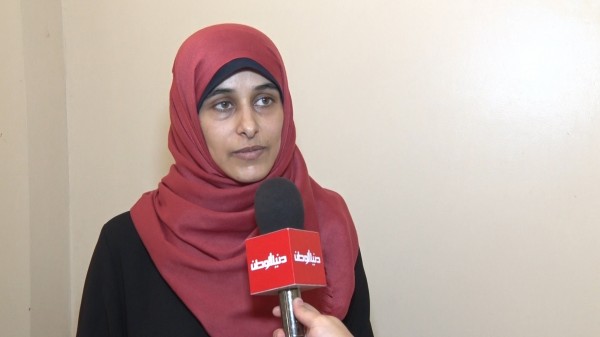 شاهد: موجهةً رسالة للقيادة.. فتاة من غزة تُضرب عن الطعام وهذه مطالبها