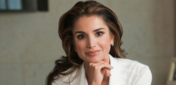 الملكة رانيا تخطف الأنظار في الصين.. والسبب لبناني