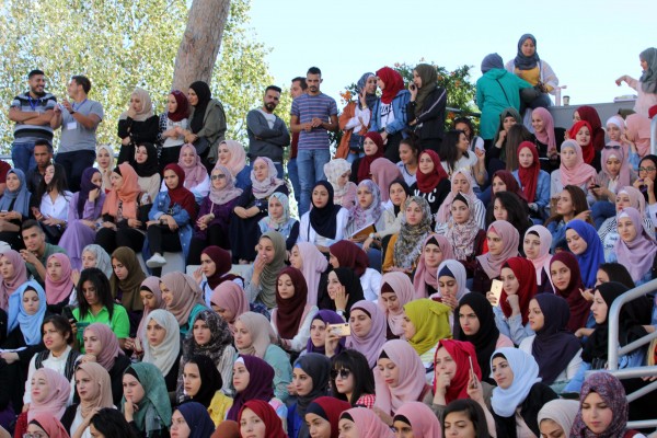 جامعة فلسطين الأهلية تحتفل باستقبال الطلبة الجدد
