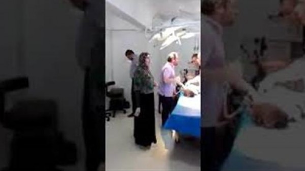 فيديو: لحظة وفاة طفلة داخل غرفة عمليات مستشفى بمصر بسبب الإهمال