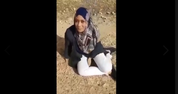 فيديو صادم لفتاة تعترف بخيانة حبيبها وتطالبه بالتبول عليها عقابا
