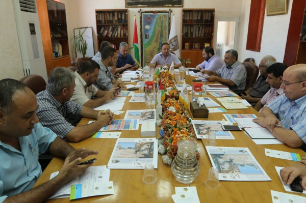 بلدية غزة تشكل لجنة طوارئ الشتاء وتباشر عملها