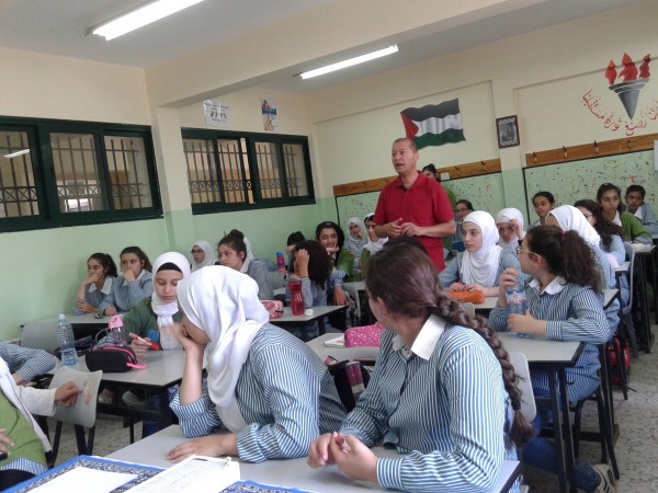 مفوضية رام الله والبيرة تنظم محاضرة في مدرسة بنات الاسبانية الثانوية