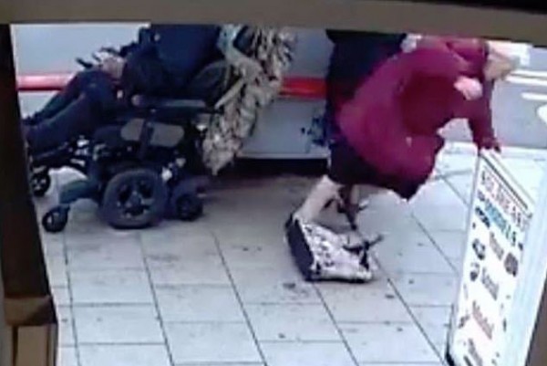 تعرض لحادث أقعده عن الحركة فعاد لينتقم من الجميع