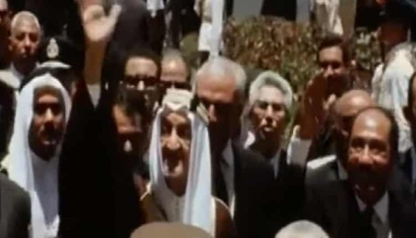 مشاهد نادرة من زيارة الملك فيصل التاريخية لمصر عقب نصر أكتوبر