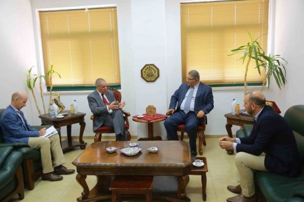 رئيس جامعة القدس يستقبل ممثل الاتحاد الأوروبي في فلسطين تعزيزاً للتعاون